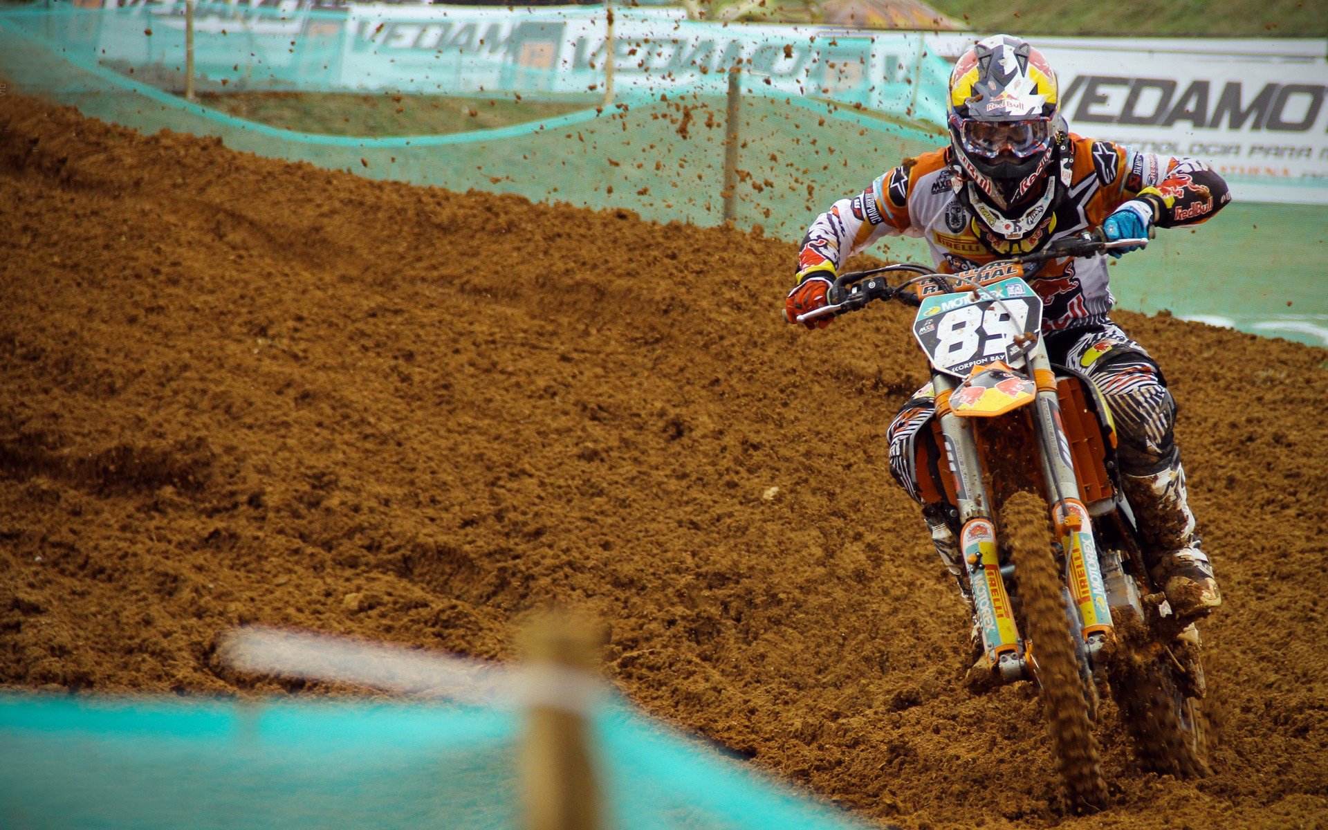 拼搏的信仰点亮篮球之路，用拼搏点亮青春